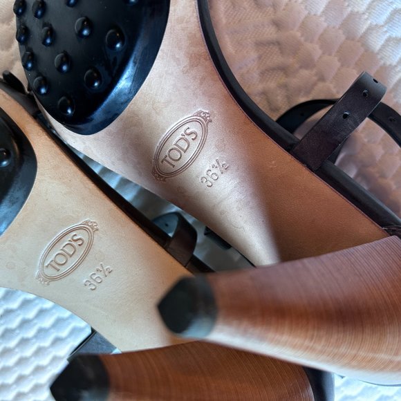 Tom Ford Grey Leather Buckle Strap Sandal Heels Wood Block US 6/6.5 EU 36.5 - Picture 11 of 11